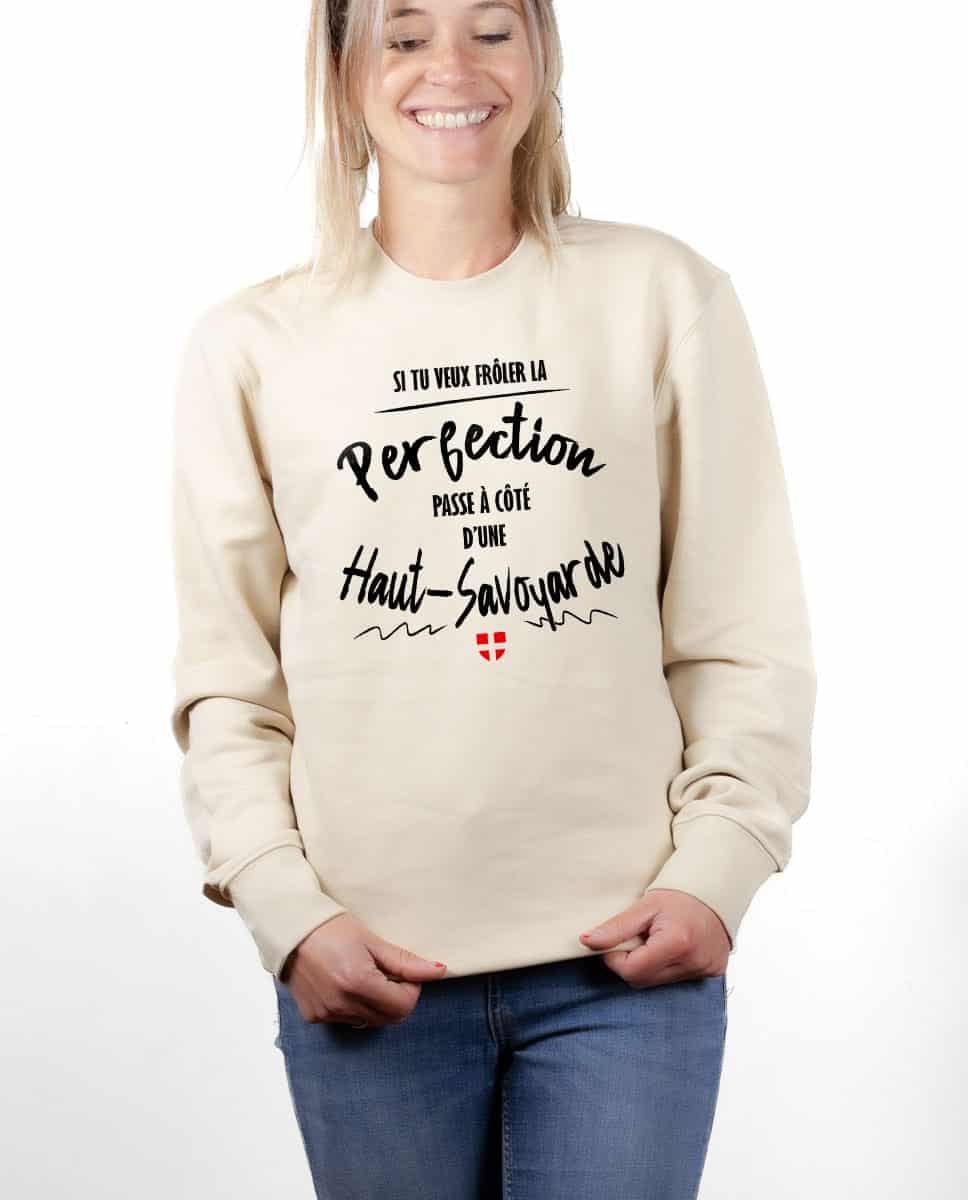 PULL FEMME : FRÔLE LA PERFECTION PASSE À CÔTÉ D'UNE HAUT SAVOYARDE – Image 7