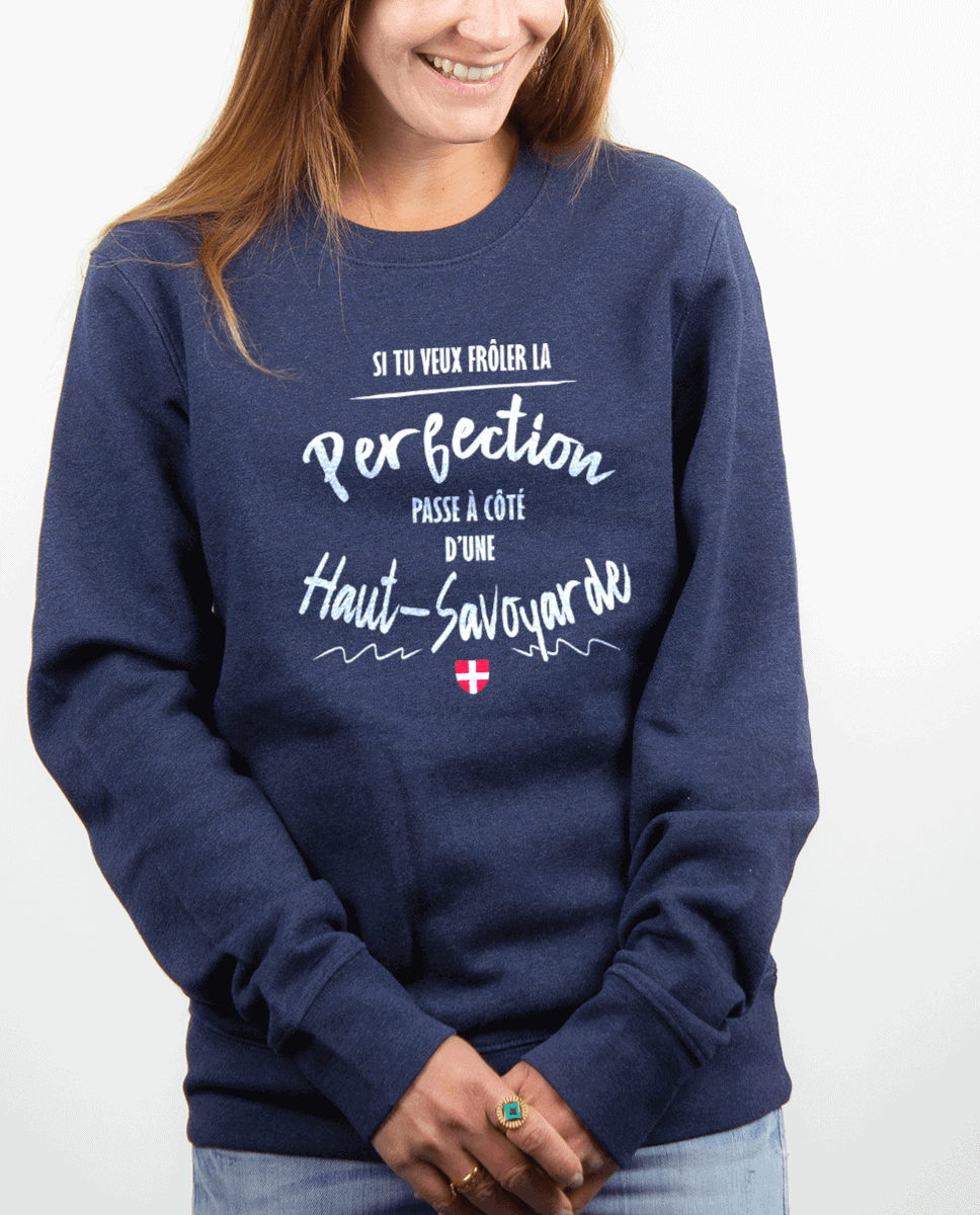 PULL FEMME : FRÔLE LA PERFECTION PASSE À CÔTÉ D'UNE HAUT SAVOYARDE – Image 5
