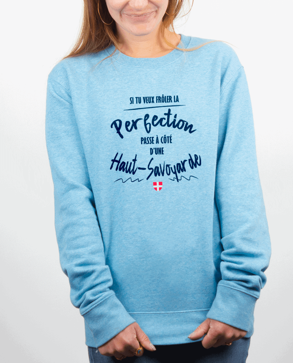 PULL FEMME : FRÔLE LA PERFECTION PASSE À CÔTÉ D'UNE HAUT SAVOYARDE – Image 6