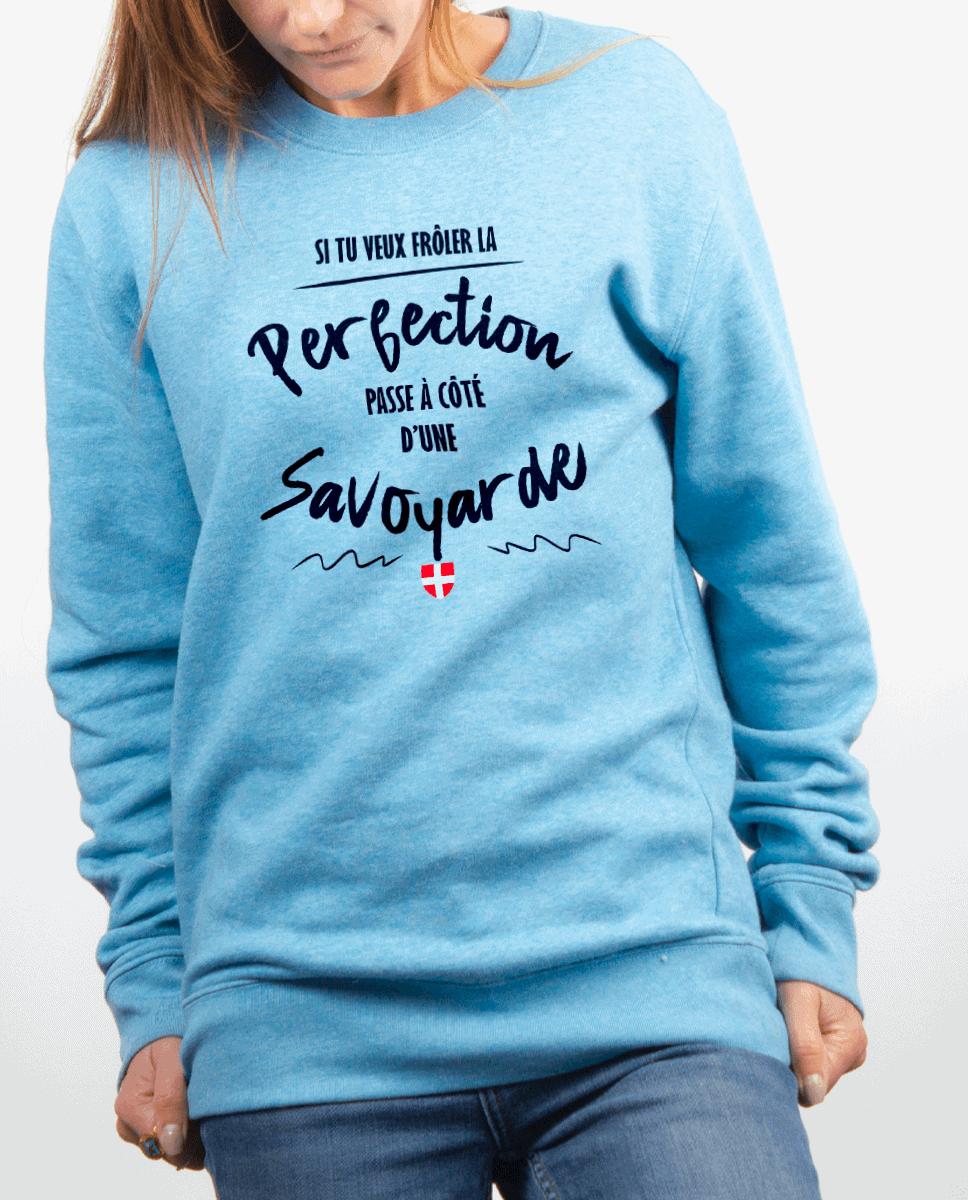 PULL FEMME : FRÔLE LA PERFECTION PASSE À CÔTÉ D'UNE SAVOYARDE – Image 5