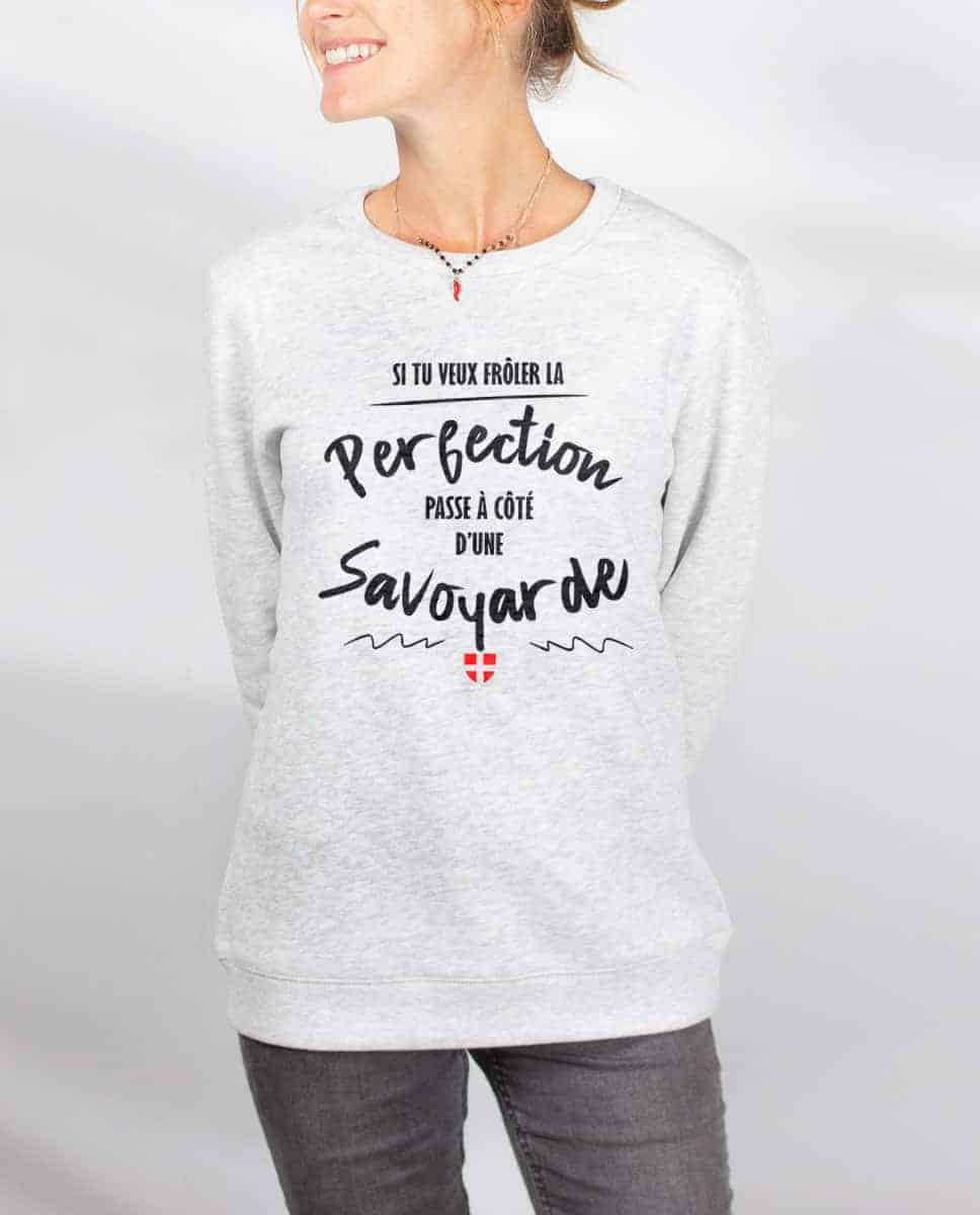 PULL FEMME : FRÔLE LA PERFECTION PASSE À CÔTÉ D'UNE SAVOYARDE – Image 3