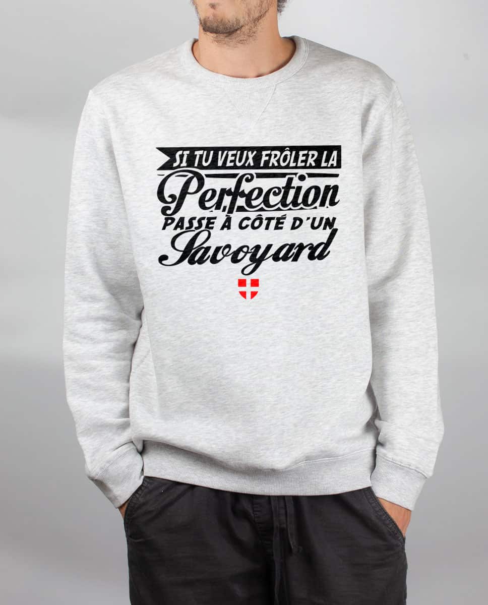 PULL HOMME : FRÔLE LA PERFECTION PASSE À CÔTÉ D'UN SAVOYARD – Image 3