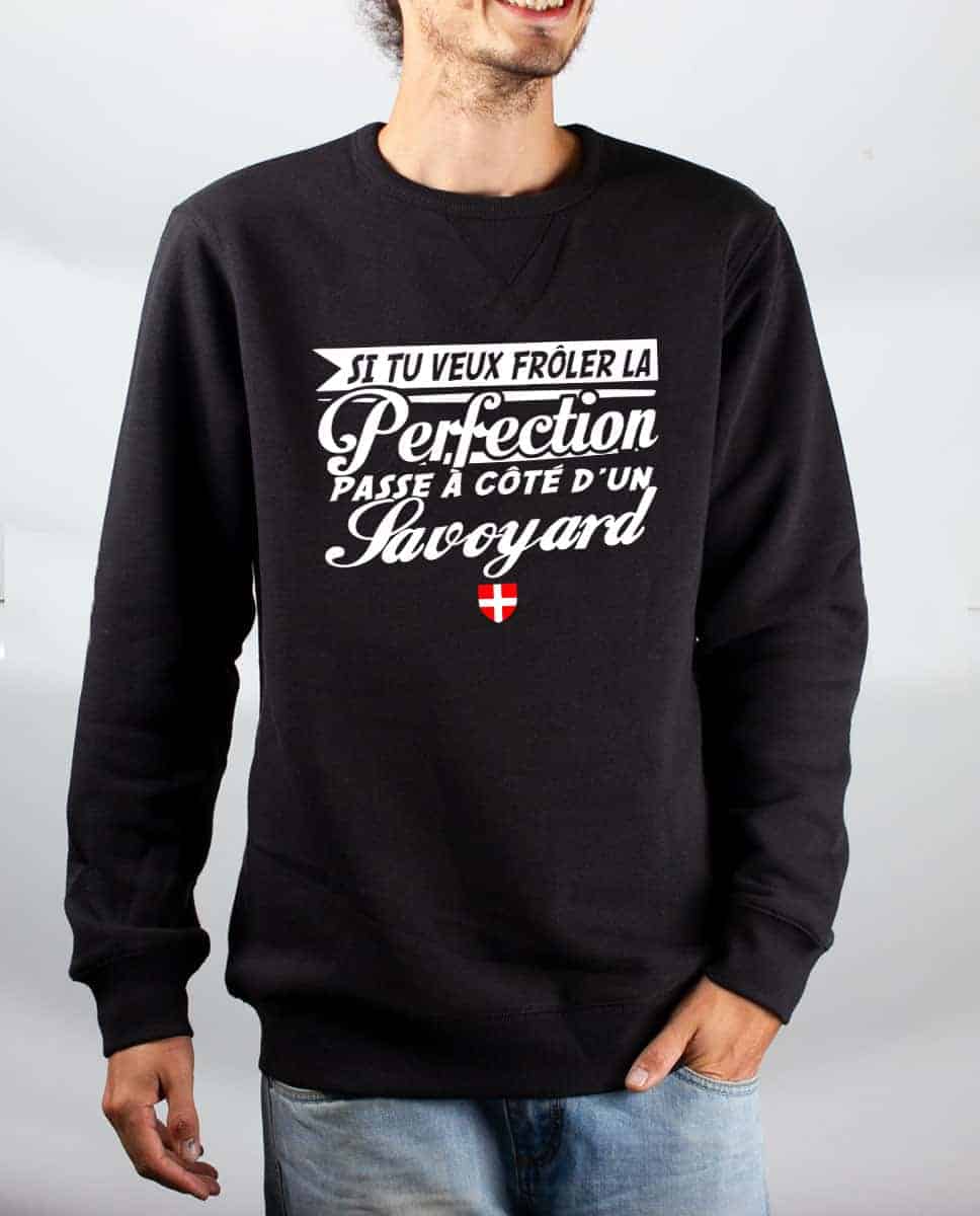 PULL HOMME : FRÔLE LA PERFECTION PASSE À CÔTÉ D'UN SAVOYARD – Image 2