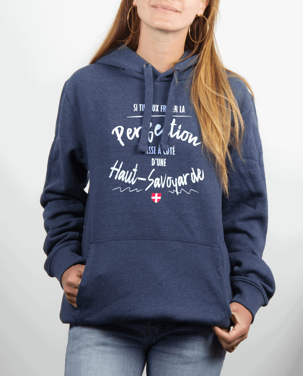SWEAT FEMME : FRÔLE LA PERFECTION PASSE À CÔTÉ D'UNE HAUT SAVOYARDE – Image 5