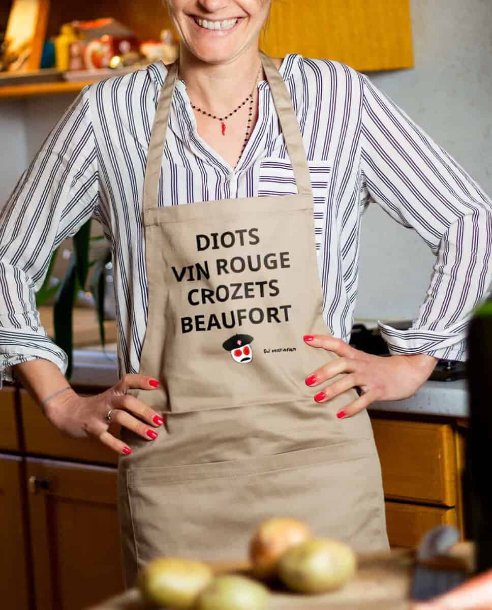 TABLIER SAVOIE : DIOTS VIN ROUGE CROZETS BEAUFORT – Image 2