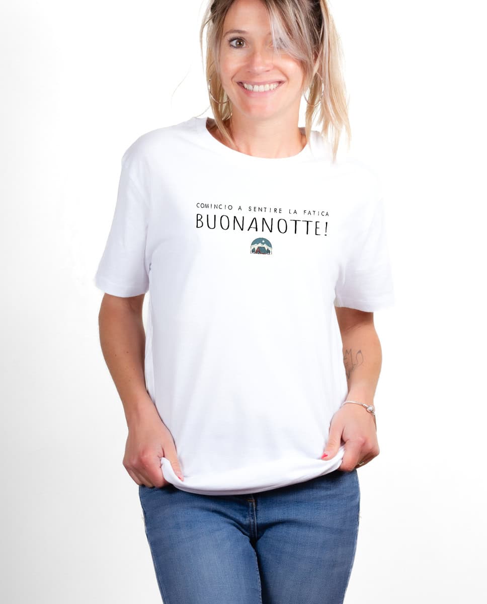 T-SHIRT FEMME : Les Bronzés Comincio a sentire la fatica, buonanotte ! – Image 2